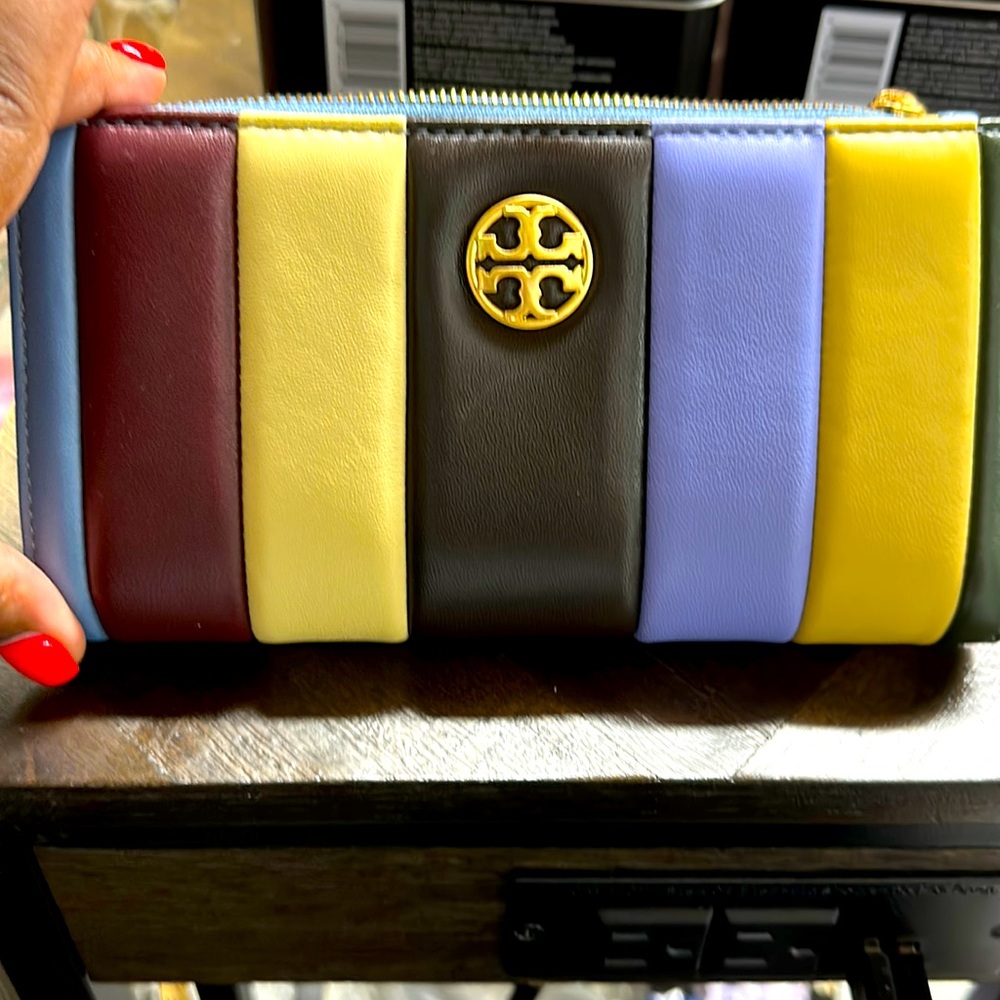 Tory Burch Willa Patchwork Slim Envelope Wallet (Multi in color) Authentic NEW